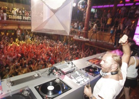 Sven Vth (Cocoon Club - Amnesia -<br> Ibiza, Spanien)