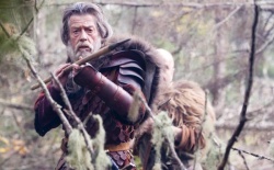 Hrothgar (John Hurt) - Outlander