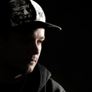 - Aniki - Interview Bild