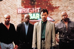 Viktor Rostavili (Ed O'Ross) mit Entourage - Red Heat