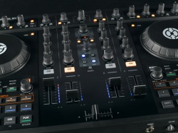 Traktor Kontrol S4