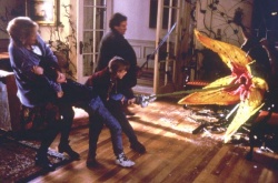 Sarah, Judy und Alan wehren sich gegen eine fleischfressende Pflanze im Haus der Shepherds - Jumanji