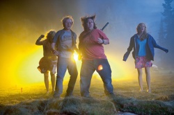 Tara Walton (Blythe Danner), Graeme Willy (Nick Frost) und Clive Gollings (Simon Pegg) und Ruth Buggs (Kristen Wiig) - Paul - Ein Alien auf der Flucht