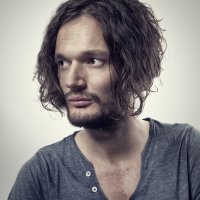 Neue Termine für Apparats "Krieg und Frieden (Music for Theatre)" Europa-Tour Neue Termine für Apparats "Krieg und Frieden (Music for Theatre)" Europa-Tour