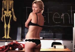 Angelina (Ashley Hinshaw) - Cherry - Wanna play?